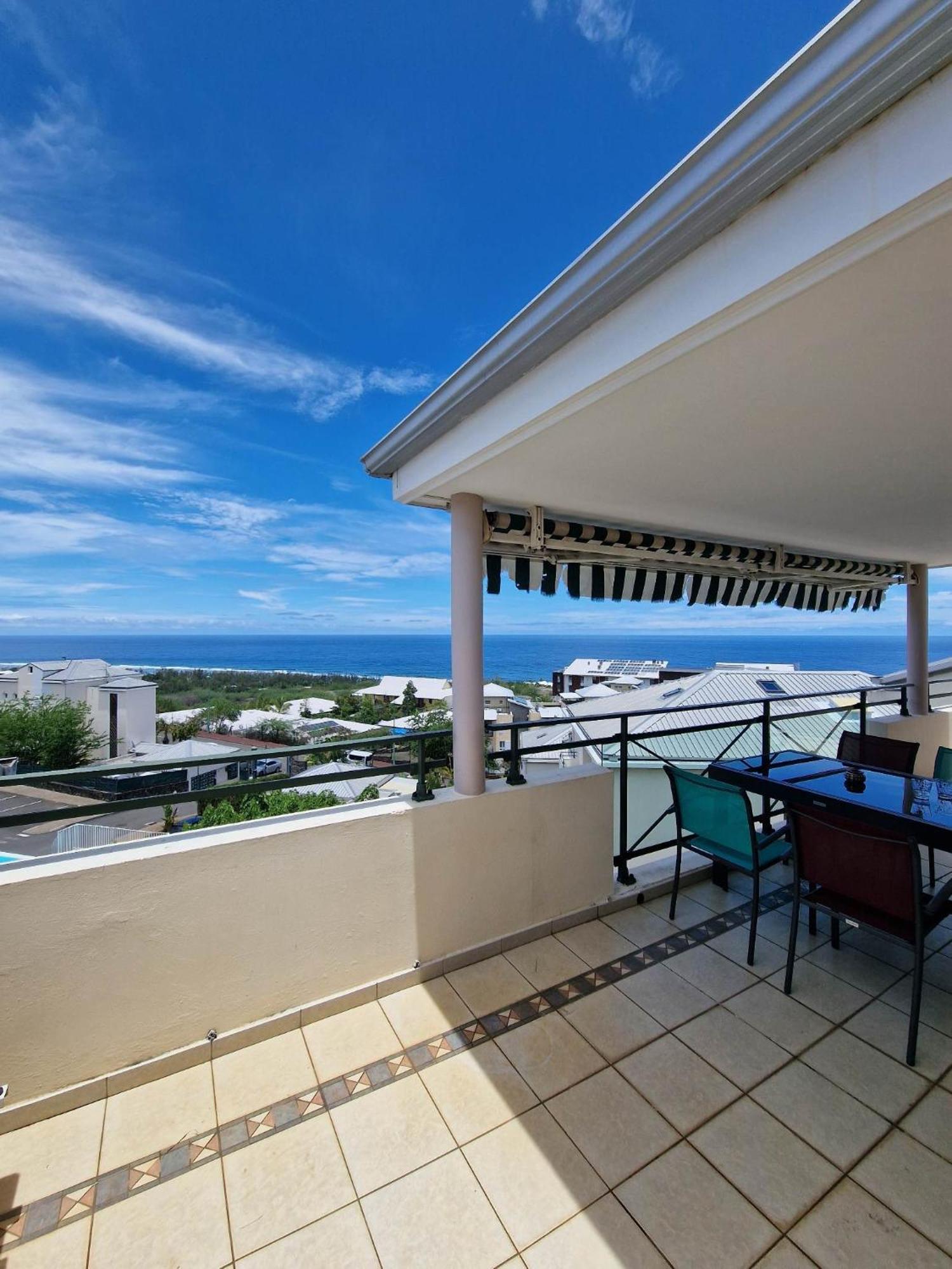 Appartement Villa Sur Le Toit, Vue Mer Saint-Gilles-les-Bains Exterior photo
